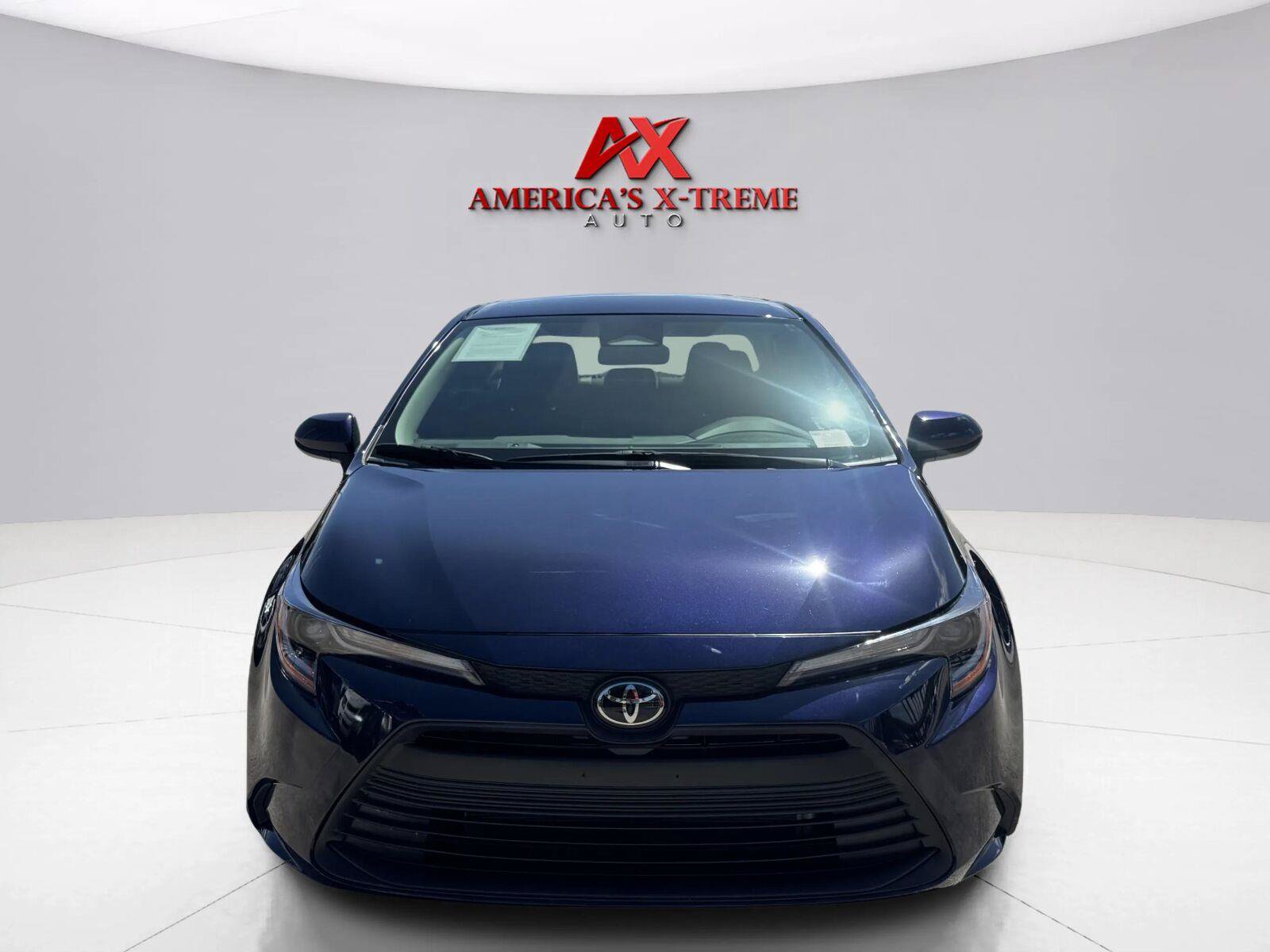 Used 2025 Toyota Corolla LE FWD image 9