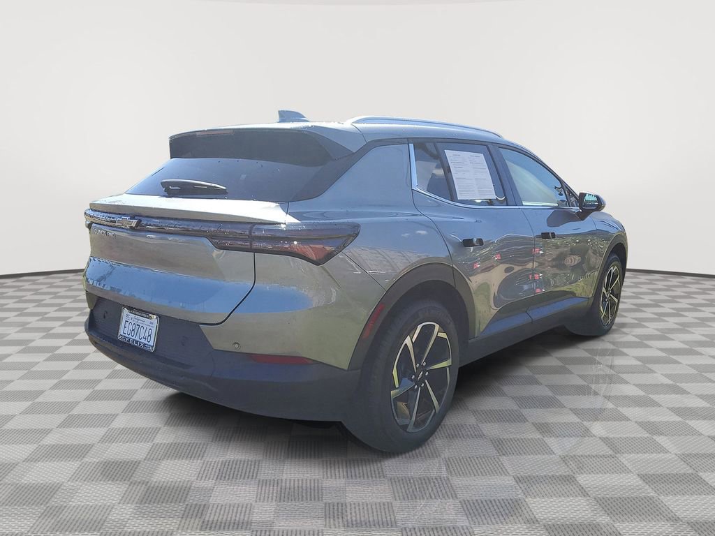 Used 2026 Chevrolet Equinox EV LT image 3