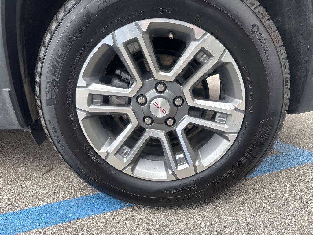 Used 2025 GMC Terrain Elevation image 37