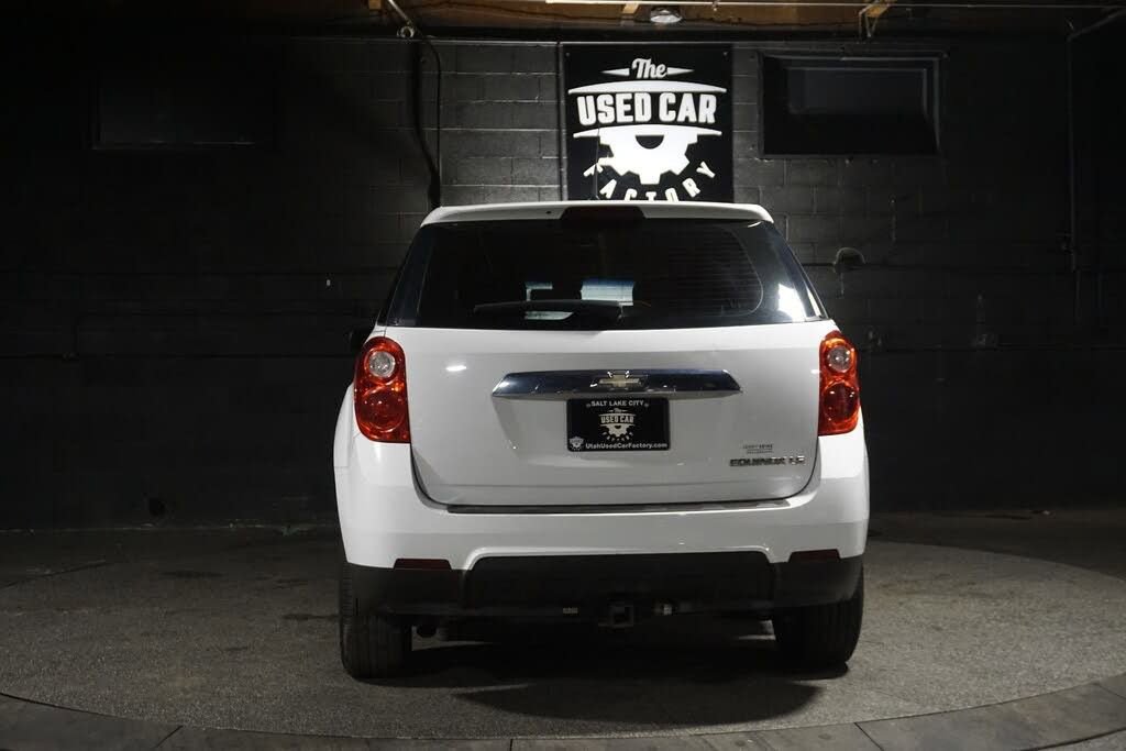 Used 2010 Chevrolet Equinox LS FWD image 4