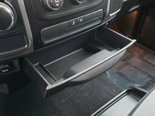 Used 2022 RAM 1500 Classic SLT image 34