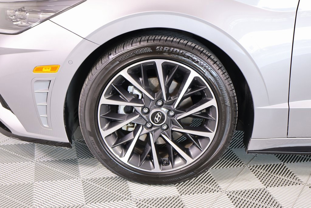 Used 2023 Hyundai Sonata Limited w/ Cargo Package image 17