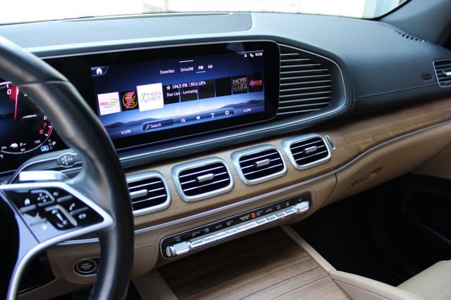 Used 2025 Mercedes-Benz GLE 450e 4MATIC image 18