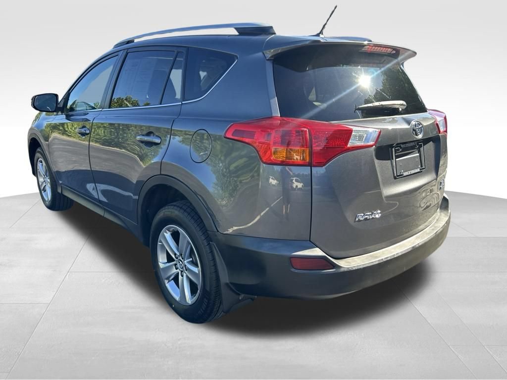 Used 2015 Toyota RAV4 XLE AWD/4WD image 3