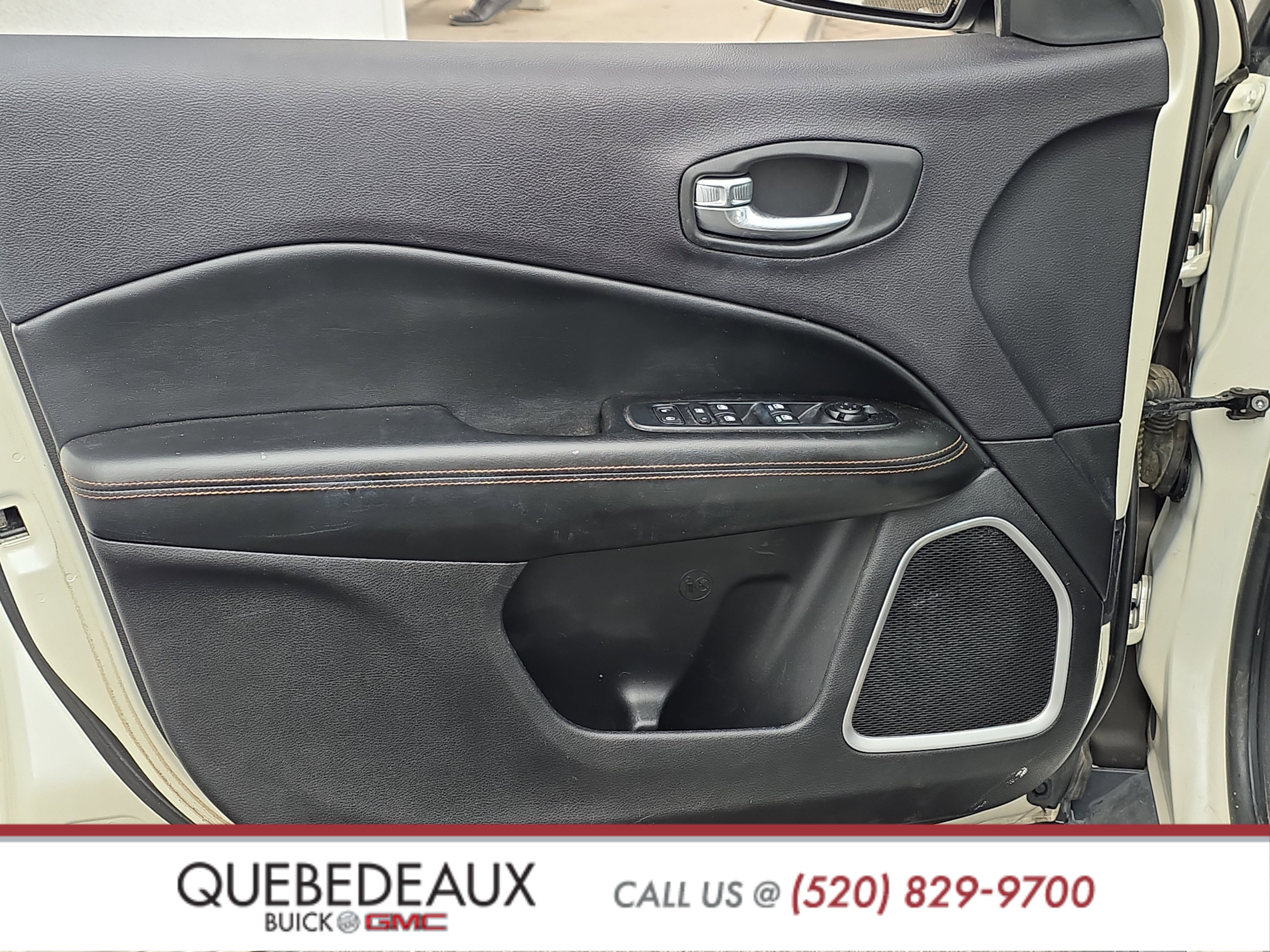 Used 2017 Jeep Compass Limited AWD/4WD image 9