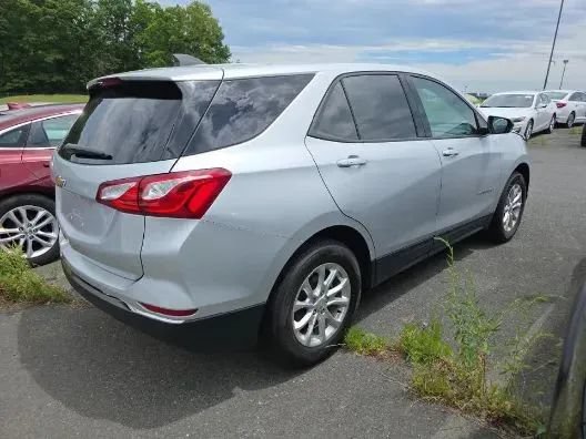 Used 2018 Chevrolet Equinox LS FWD image 4