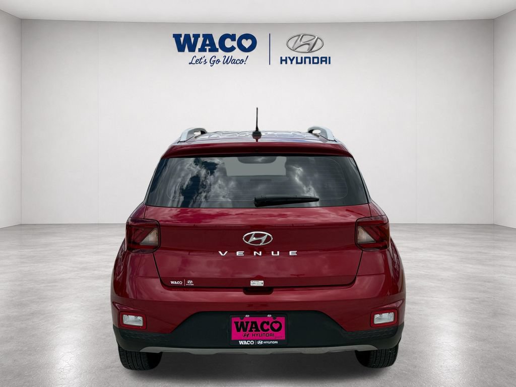 Used 2024 Hyundai Venue Limited FWD image 5
