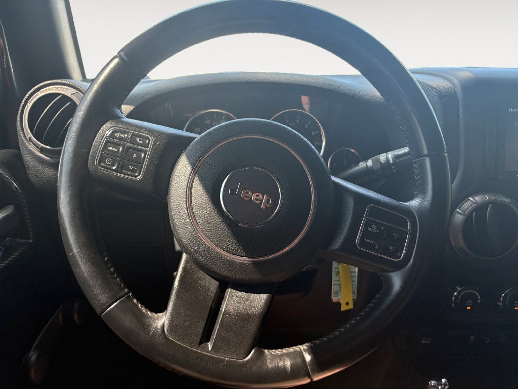 Used 2018 Jeep Wrangler Sport w/ Connectivity Group AWD/4WD image 12