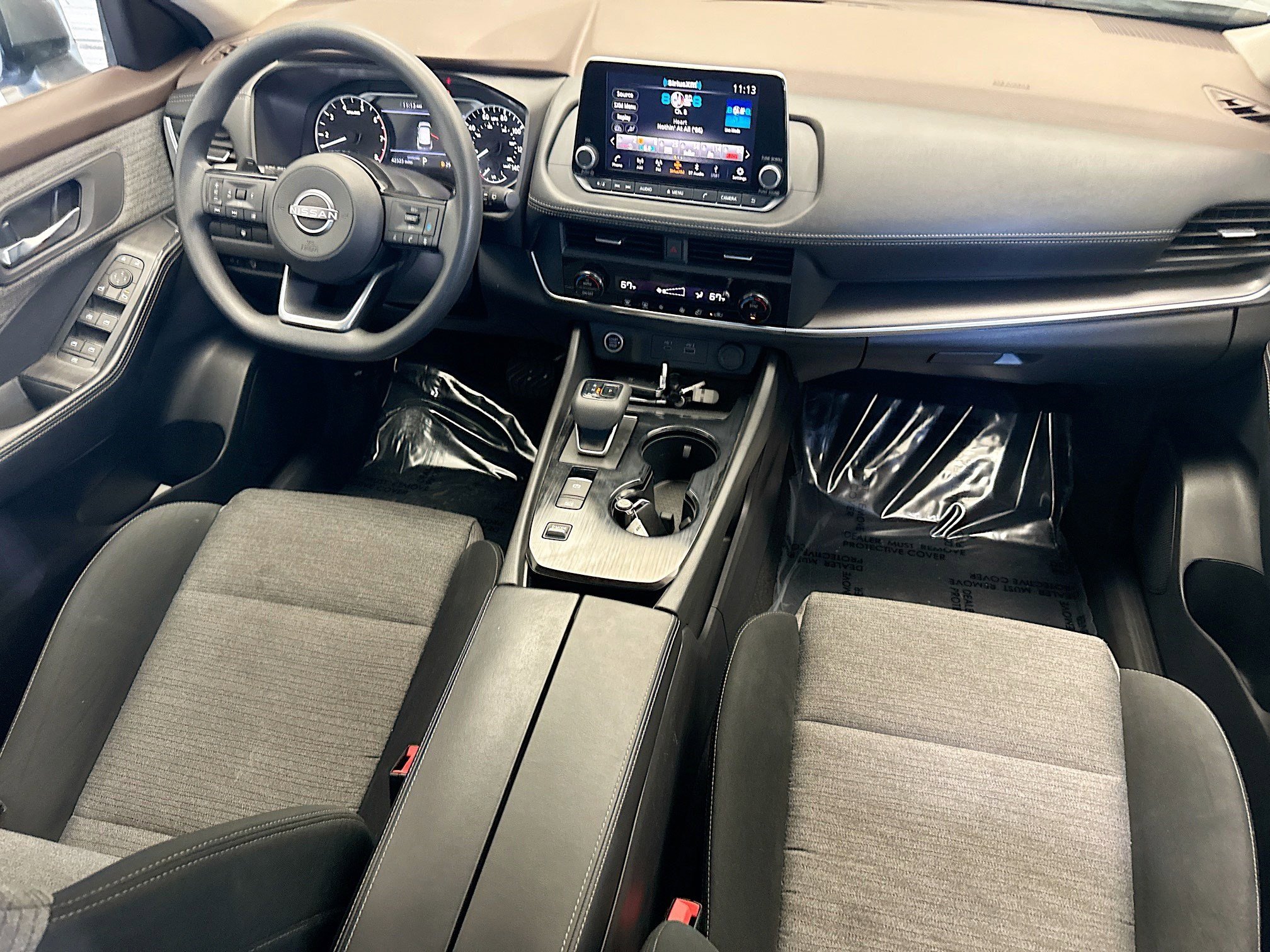 Used 2023 Nissan Rogue SV image 12