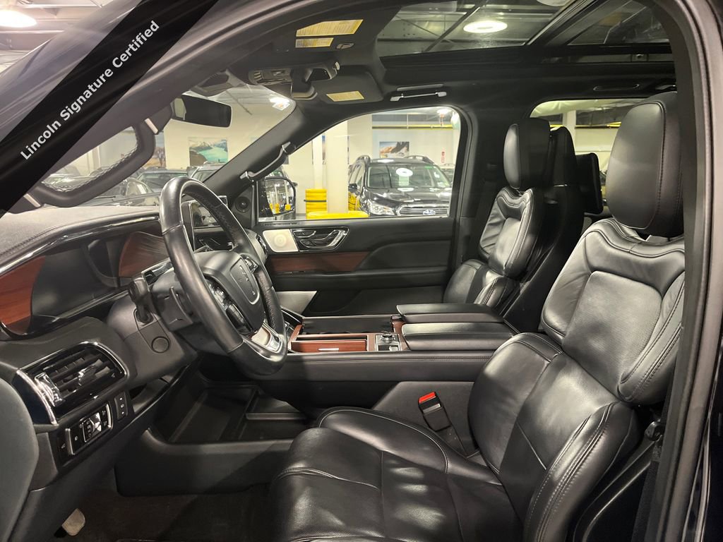 Used 2023 Lincoln Navigator L Reserve image 11