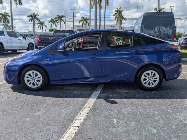 Used 2017 Toyota Prius Four image 5