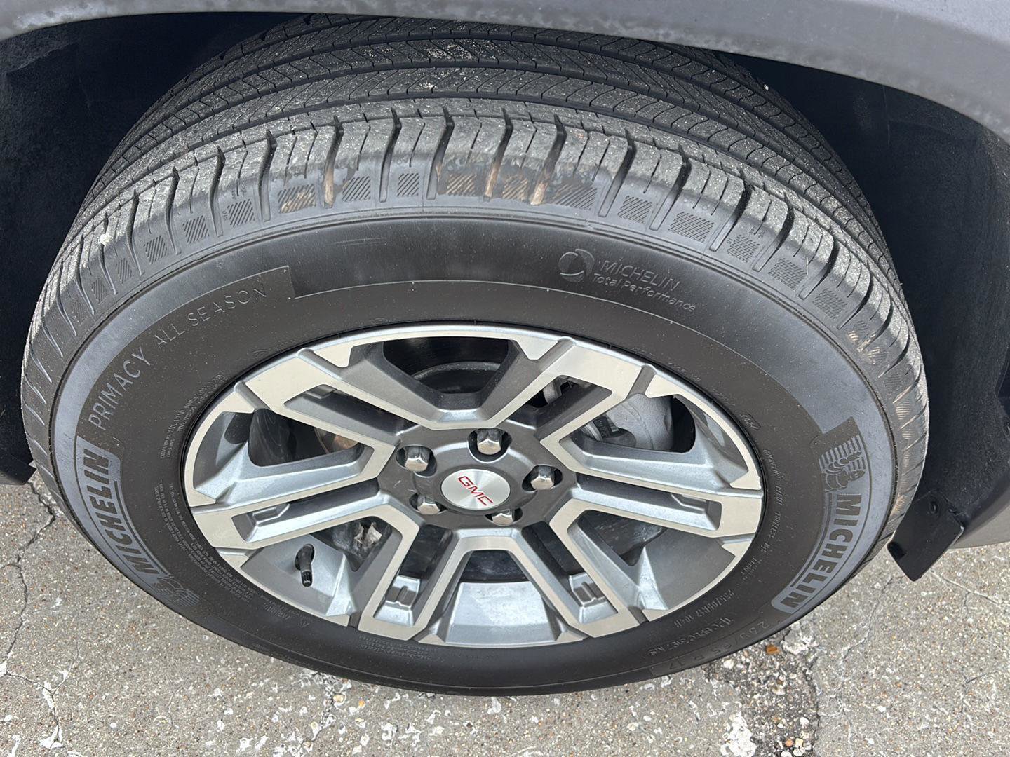 Used 2025 GMC Terrain Elevation AWD/4WD image 9