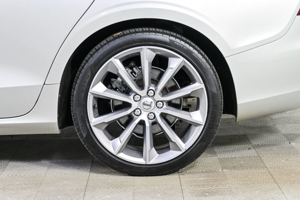 Used 2019 Volvo S60 T5 Momentum image 36