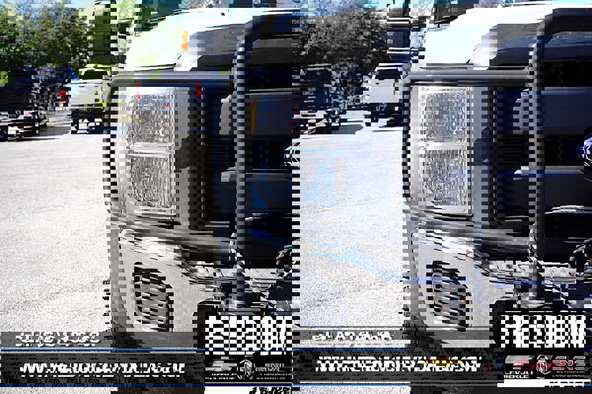 Used 2015 Ford F550 4x4 Regular Cab Super Duty image 27