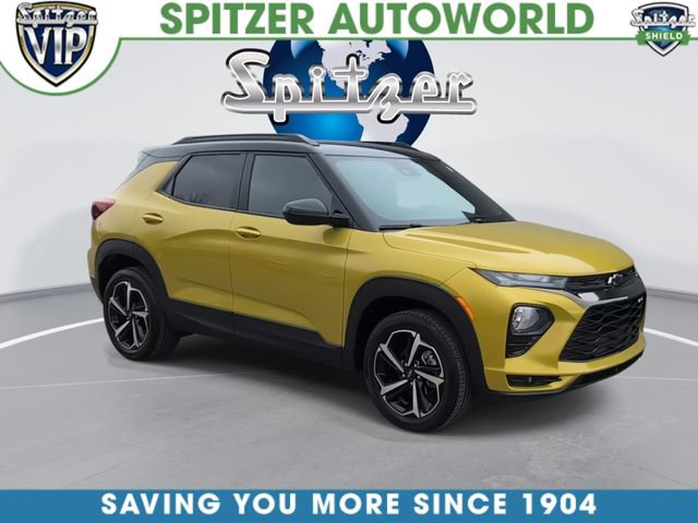 Used 2023 Chevrolet TrailBlazer RS w/ Sun and Liftgate Package image 2