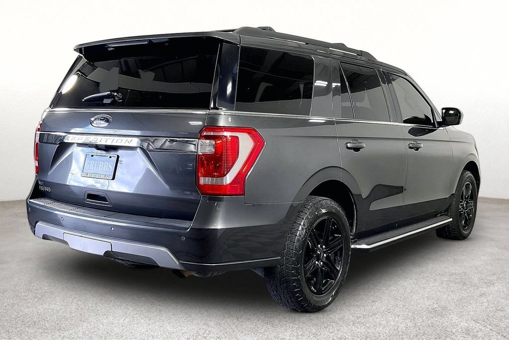 Used 2021 Ford Expedition XLT RWD image 2