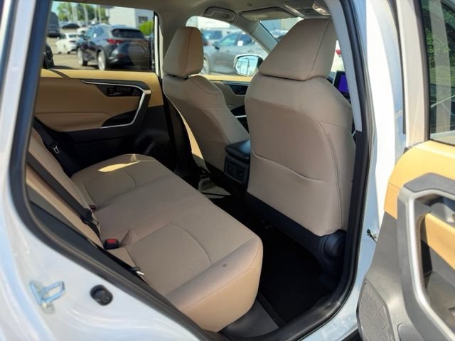 Used 2025 Toyota RAV4 LE AWD/4WD image 10