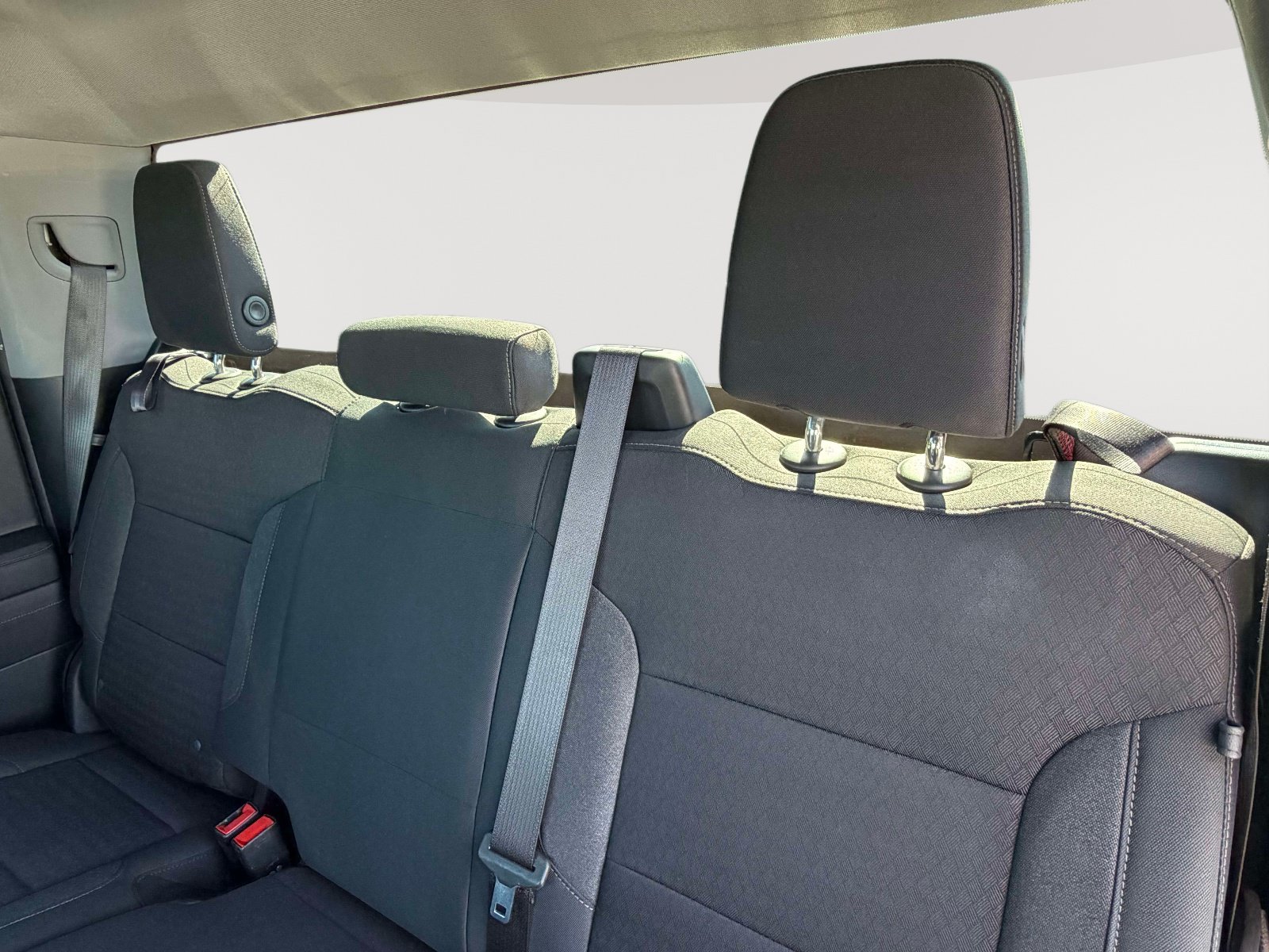 Used 2023 Chevrolet Silverado 1500 LT AWD/4WD image 25