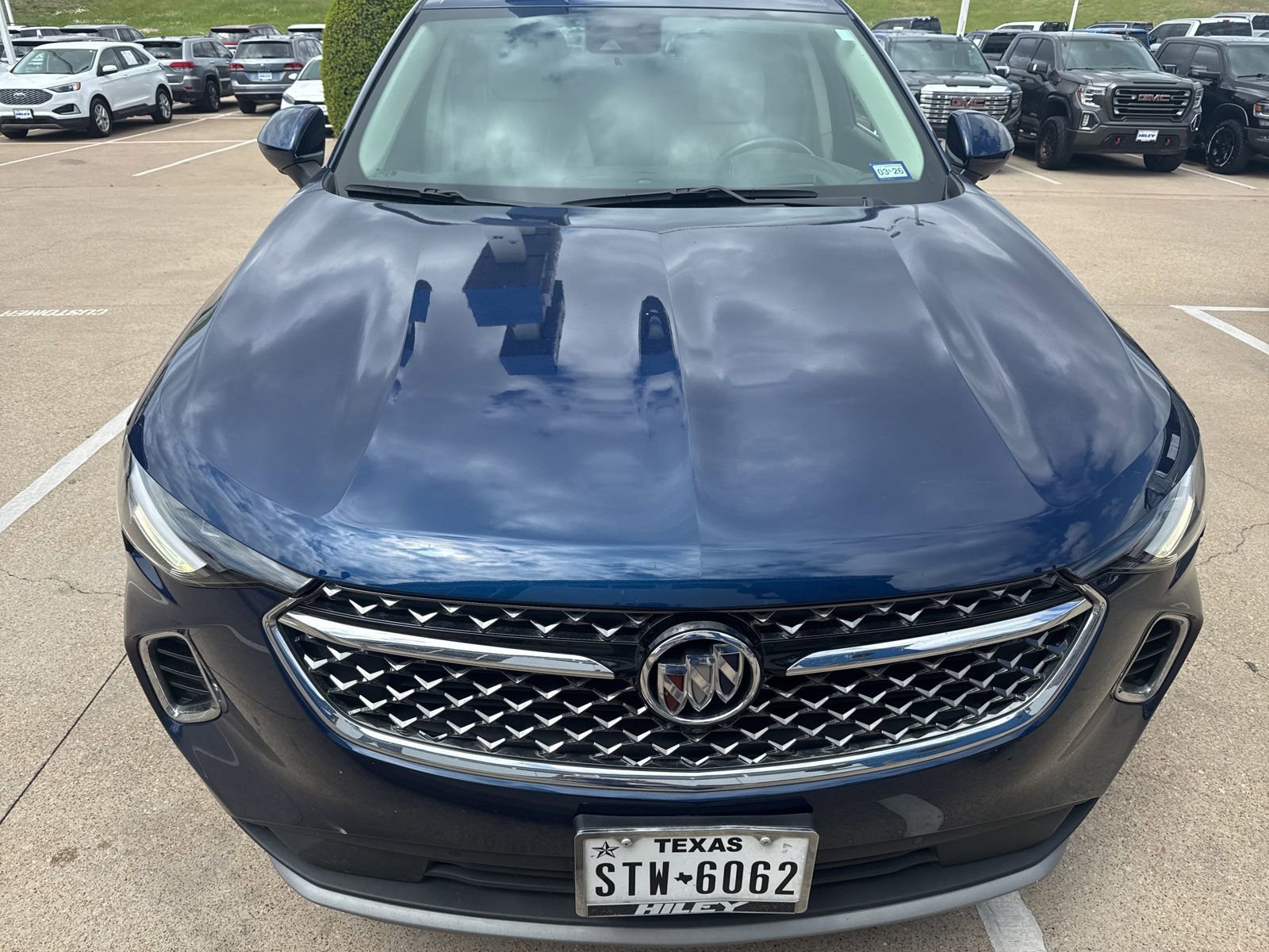 Used 2023 Buick Envision Avenir image 2
