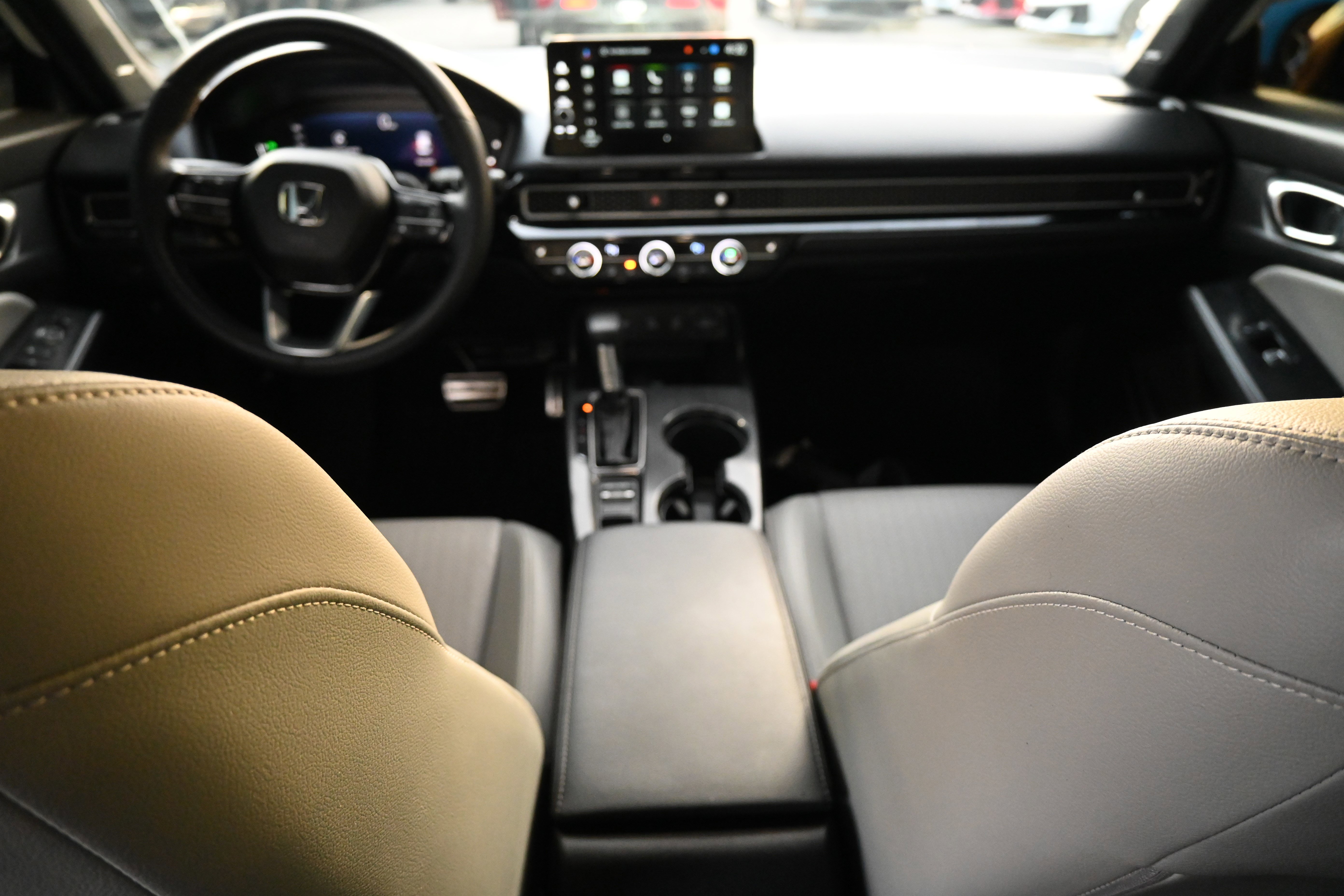 Used 2025 Honda Civic Sport Touring image 3