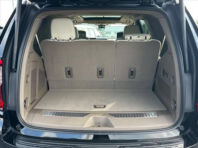 New 2026 GMC Yukon Denali w/ Denali Reserve Package AWD/4WD image 11