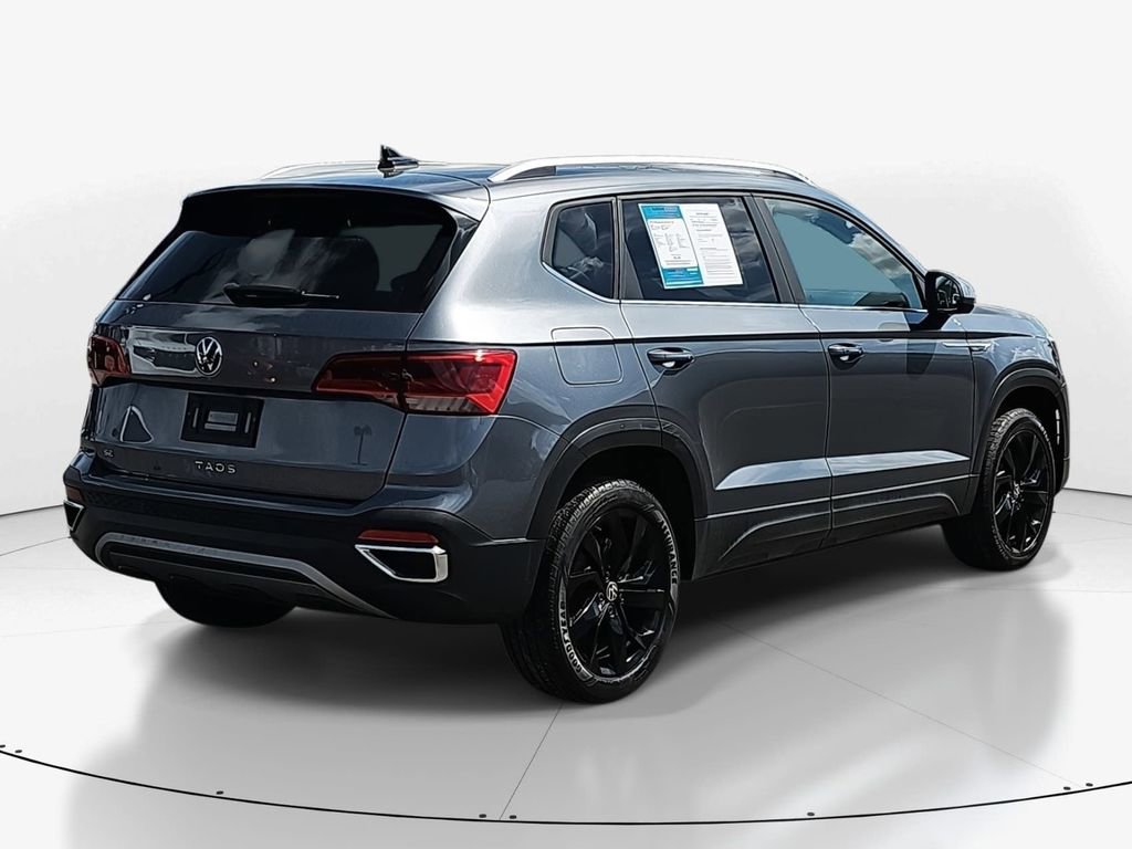 Used 2022 Volkswagen Taos SE w/ Panoramic Sunroof Package image 5