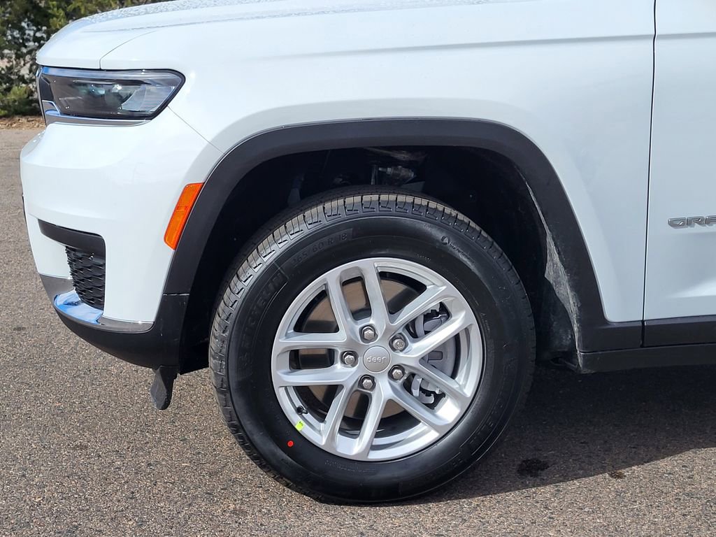 New 2026 Jeep Grand Cherokee L Laredo image 9