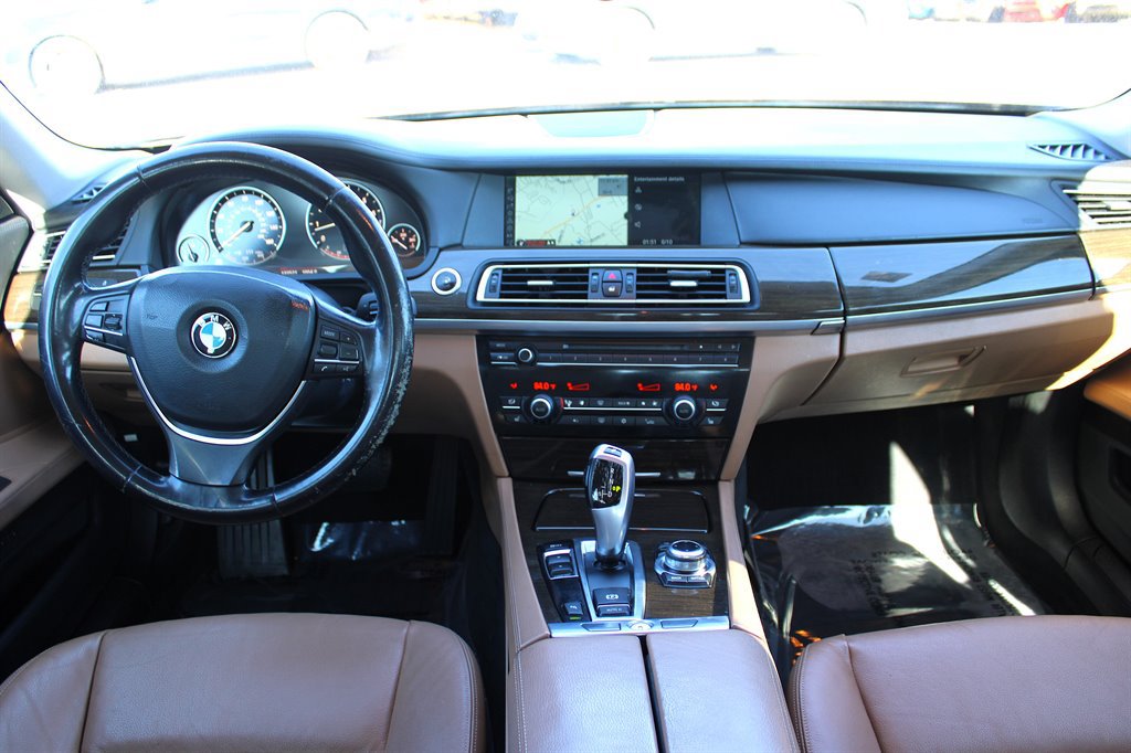 Used 2012 BMW 740i RWD image 11