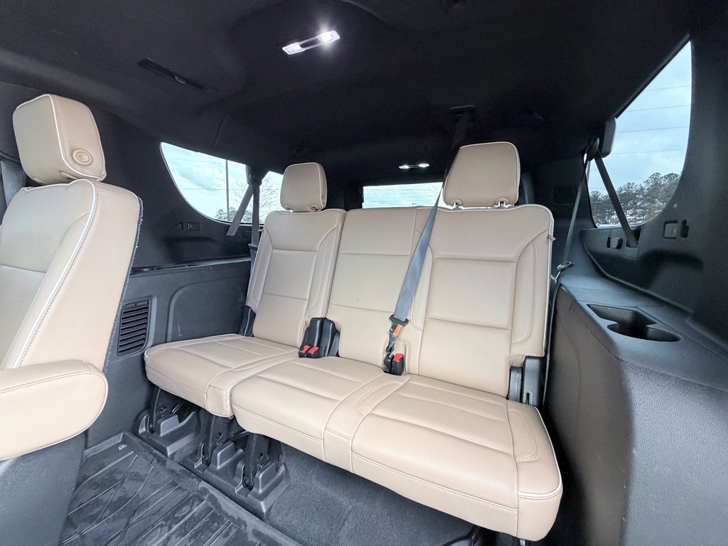 Used 2021 Chevrolet Suburban Premier w/ Premium Package image 28