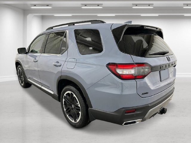 New 2026 Honda Pilot Touring image 3