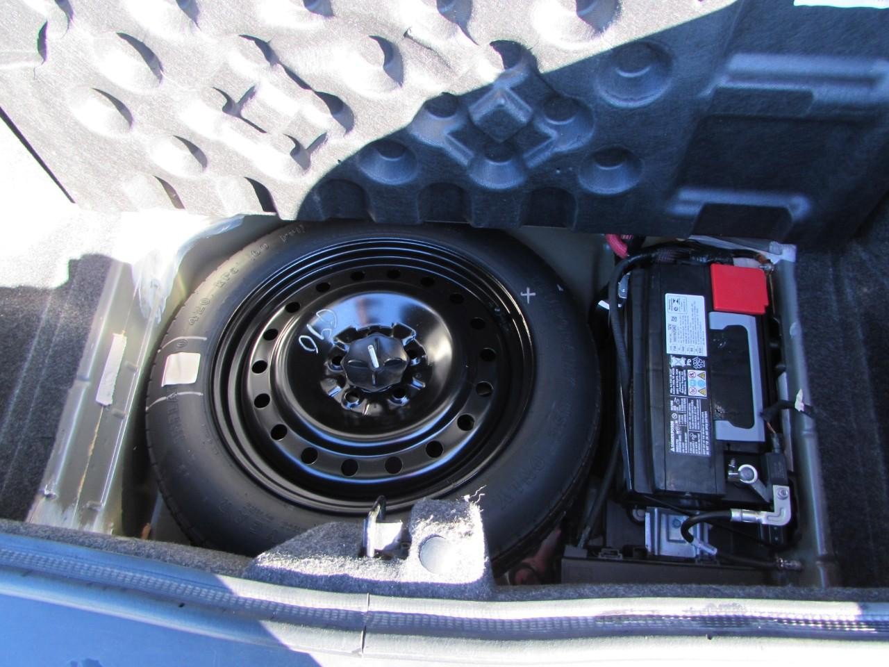 Used 2019 Dodge Challenger SXT image 27