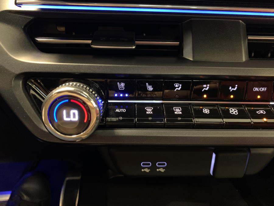 Used 2024 Acura ZDX A-Spec image 39