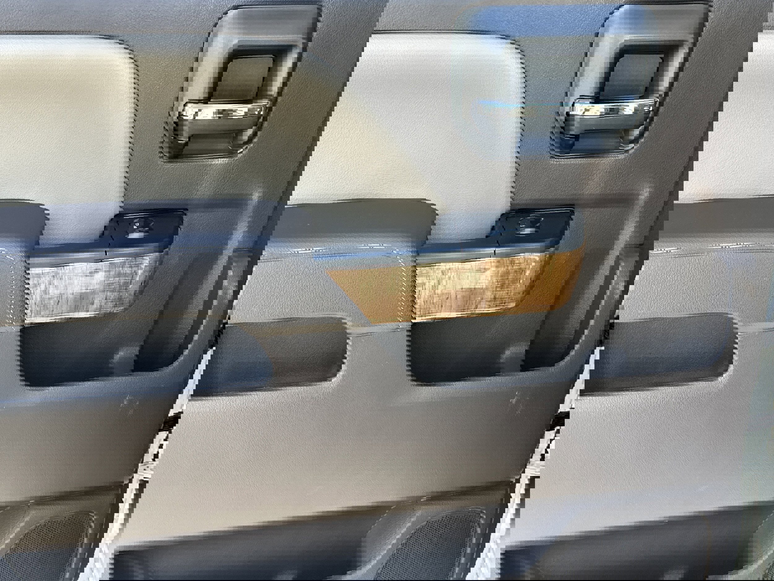 Used 2017 GMC Sierra 1500 SLT w/ SLT Premium Package image 21