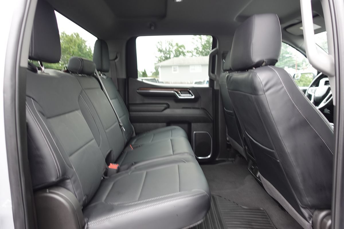 Used 2024 Chevrolet Silverado 1500 LT AWD/4WD image 25