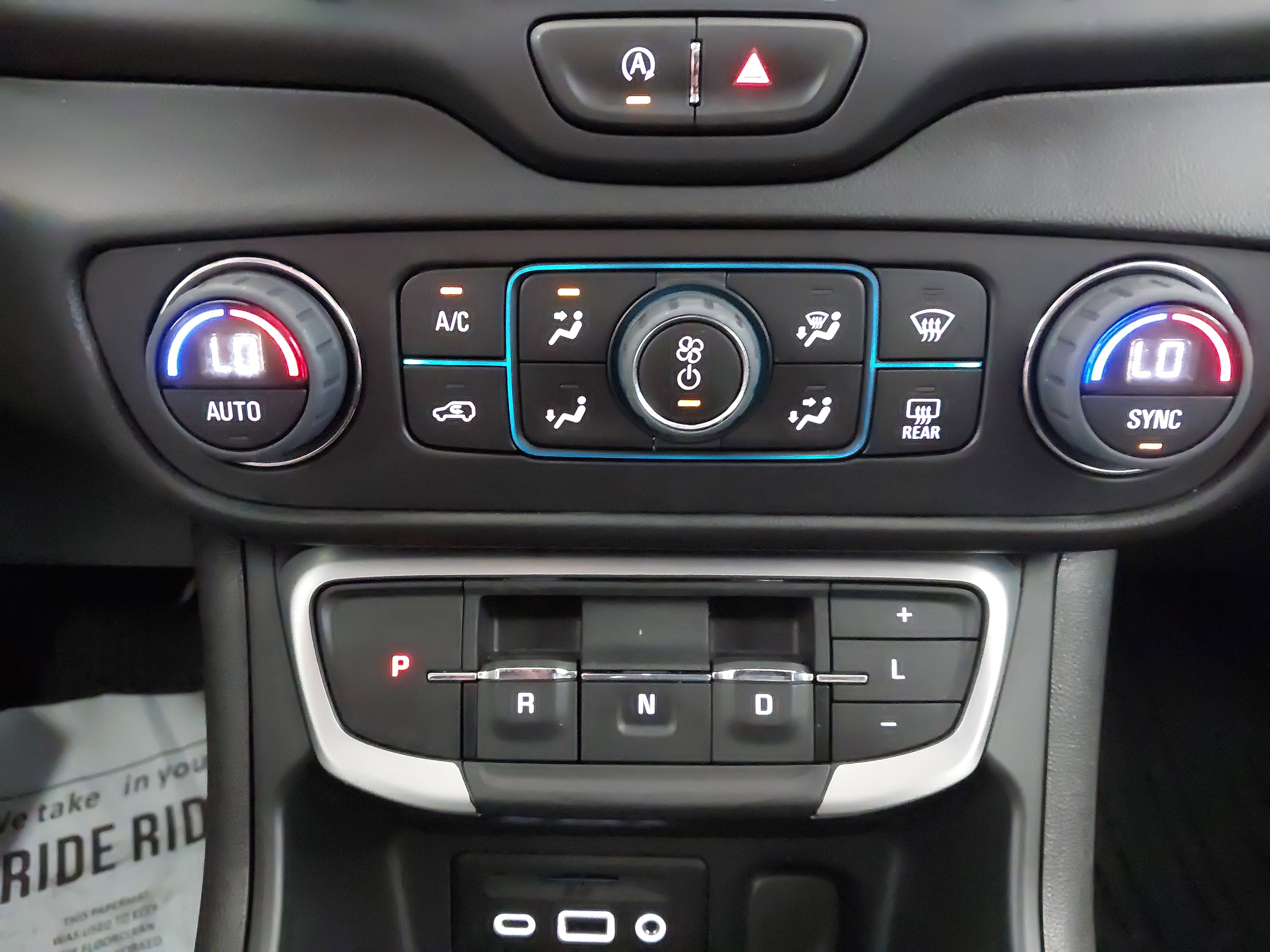 Used 2022 GMC Terrain SLT w/ Tech Package image 22