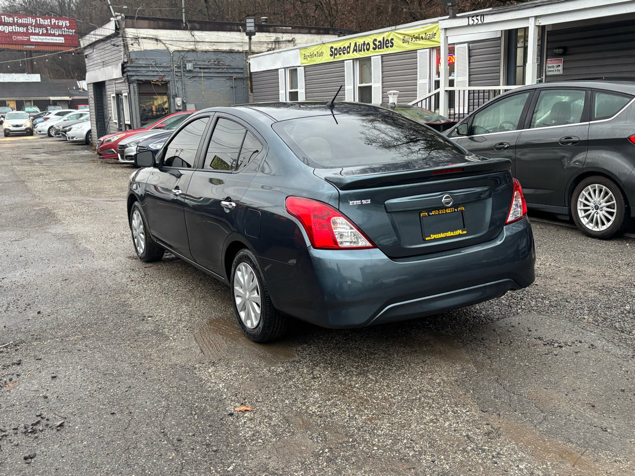 Used 2015 Nissan Versa SV image 5