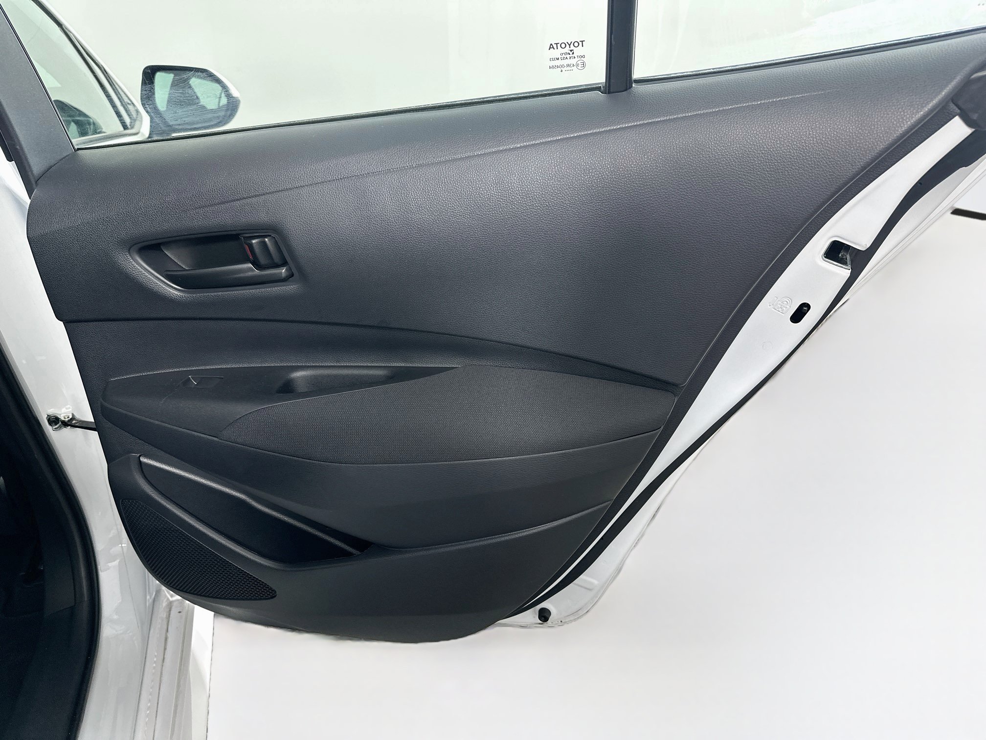 Used 2026 Toyota Corolla LE FWD image 29