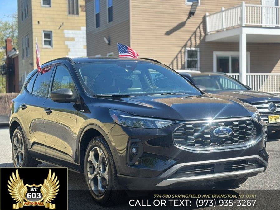 Used 2025 Ford Escape ST-Line FWD image 3