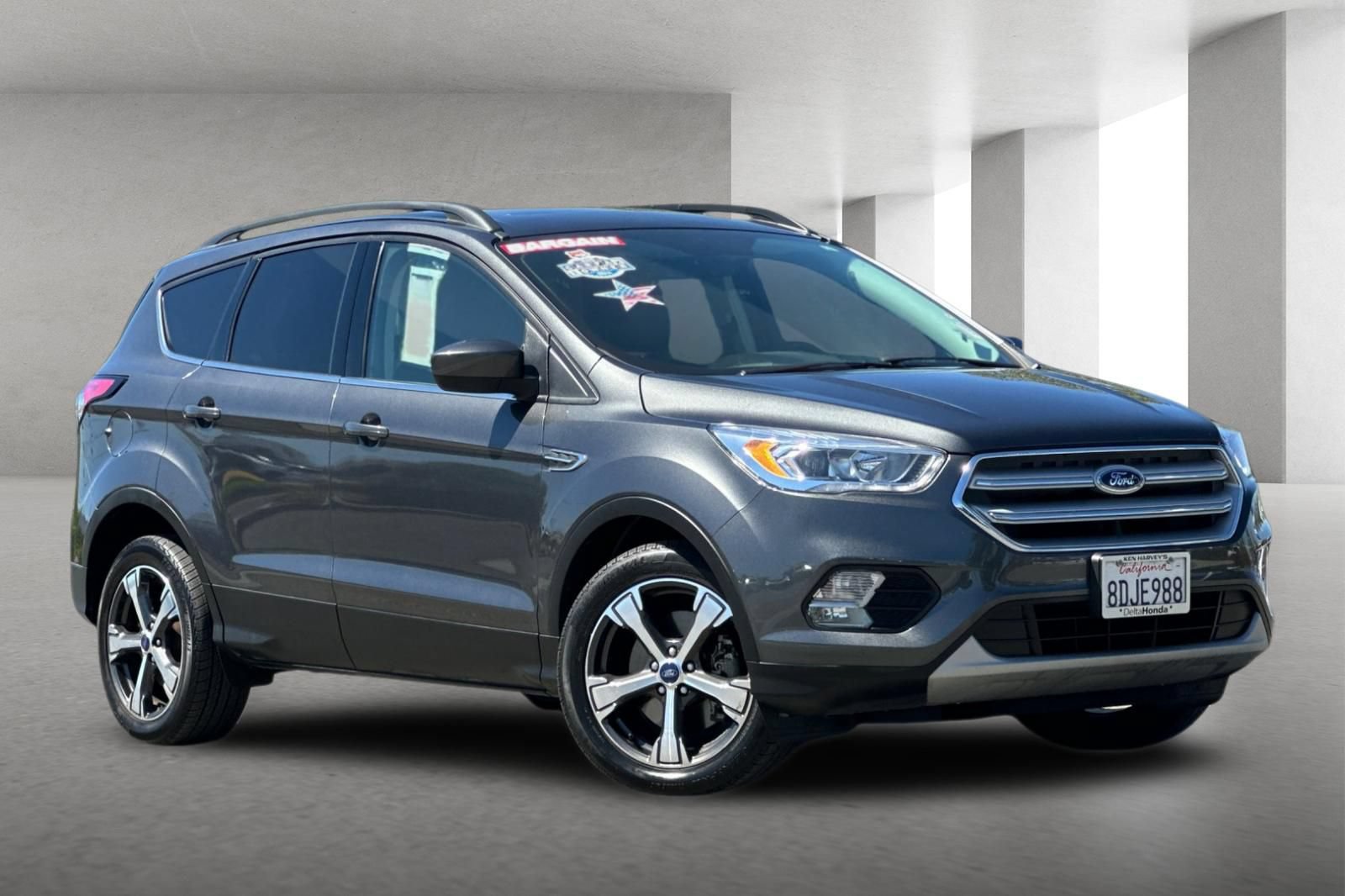 Used 2018 Ford Escape SEL AWD/4WD image 2