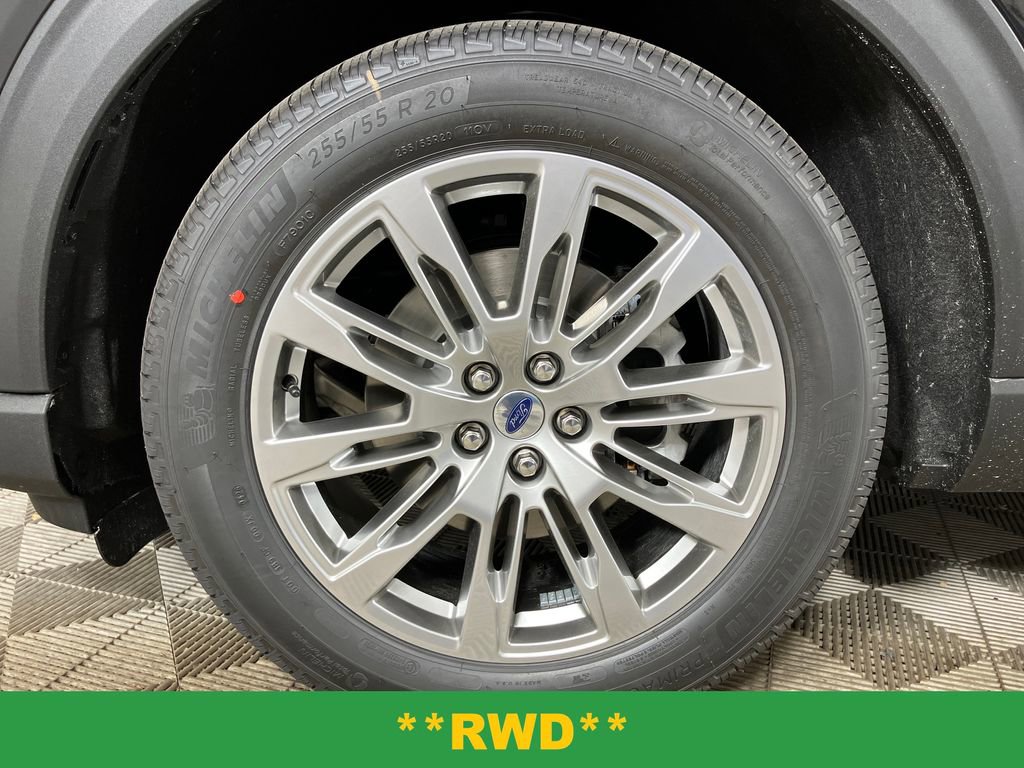 New 2026 Ford Explorer Platinum image 12