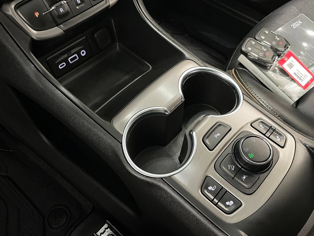 Certified 2024 GMC Terrain AT4 w/ Tech Package AWD/4WD image 33
