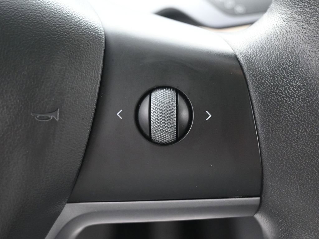 Used 2021 Tesla Model 3 Standard Range Plus image 27