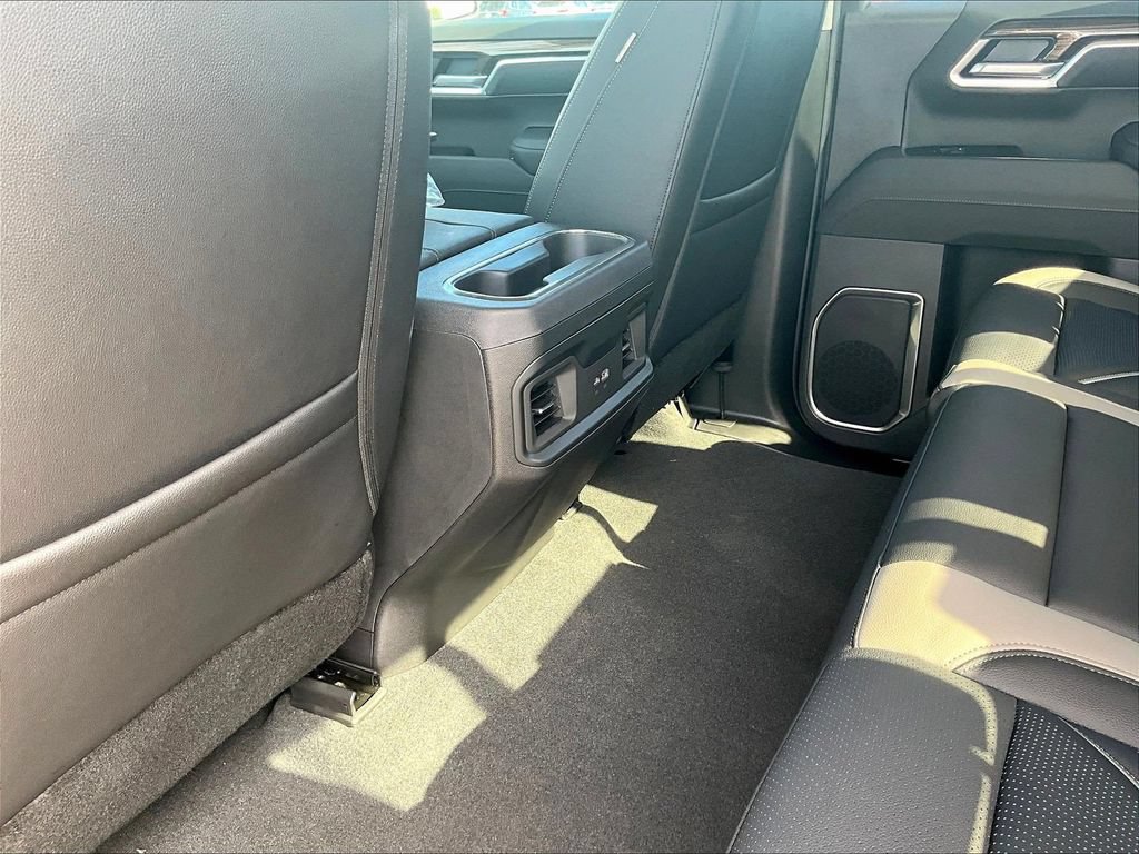 New 2026 Chevrolet Silverado 1500 RST w/ Dark Appearance Package AWD/4WD image 13