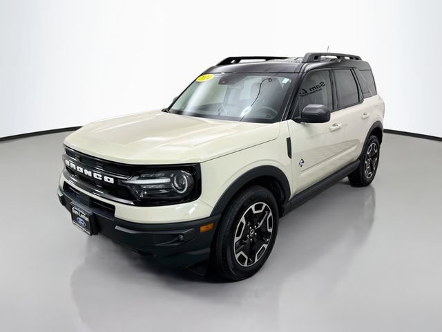 Used 2024 Ford Bronco Sport Outer Banks w/ Tech Package AWD/4WD image 3