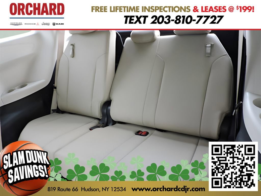 Used 2022 Toyota Sienna XLE image 15