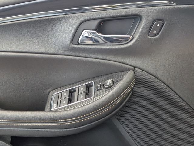Used 2017 Chevrolet Impala LT FWD image 24