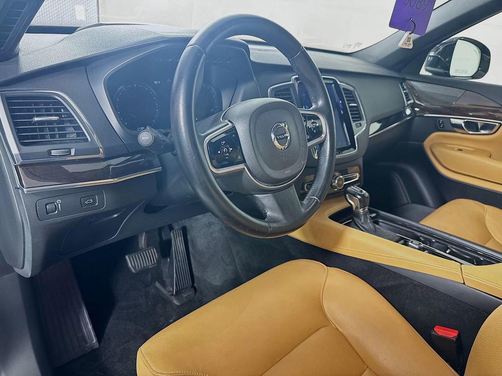 Used 2019 Volvo XC90 T6 Momentum w/ Advanced Package image 10