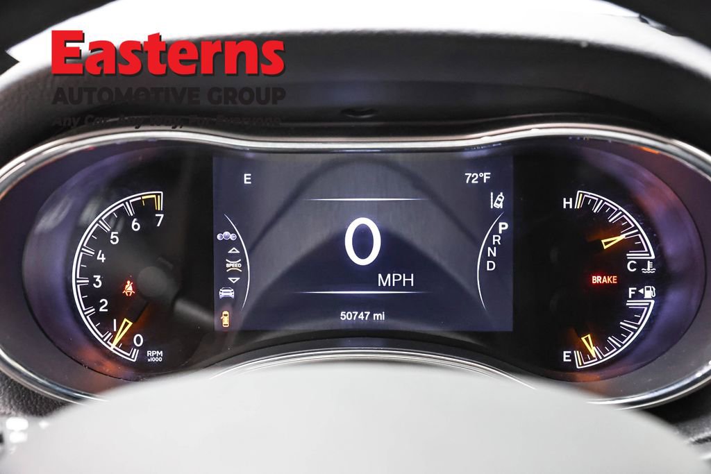 Used 2021 Jeep Grand Cherokee Laredo w/ Security & Convenience Group image 18