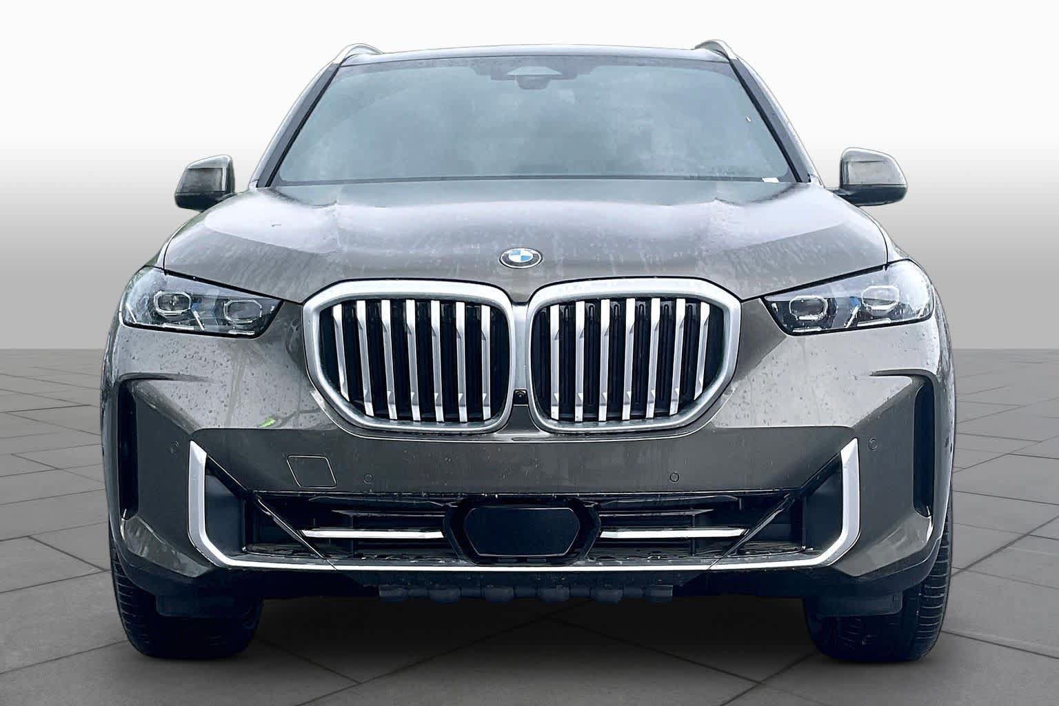 Used 2026 BMW X5 xDrive40i w/ Off-Road Package AWD/4WD image 3