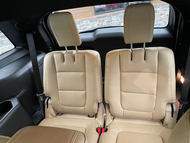 Used 2016 Ford Explorer Limited image 23